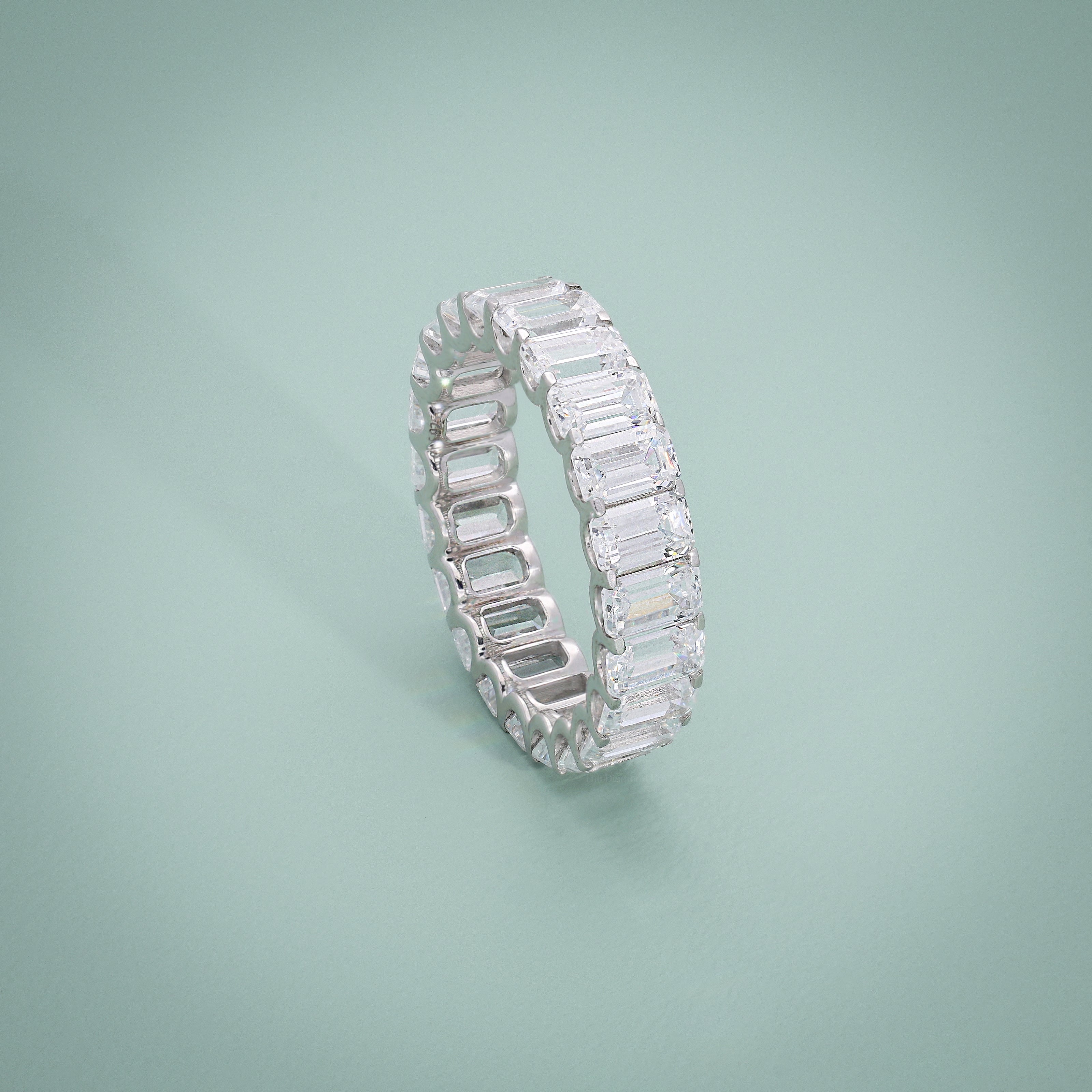 Emerald Radiance Ring