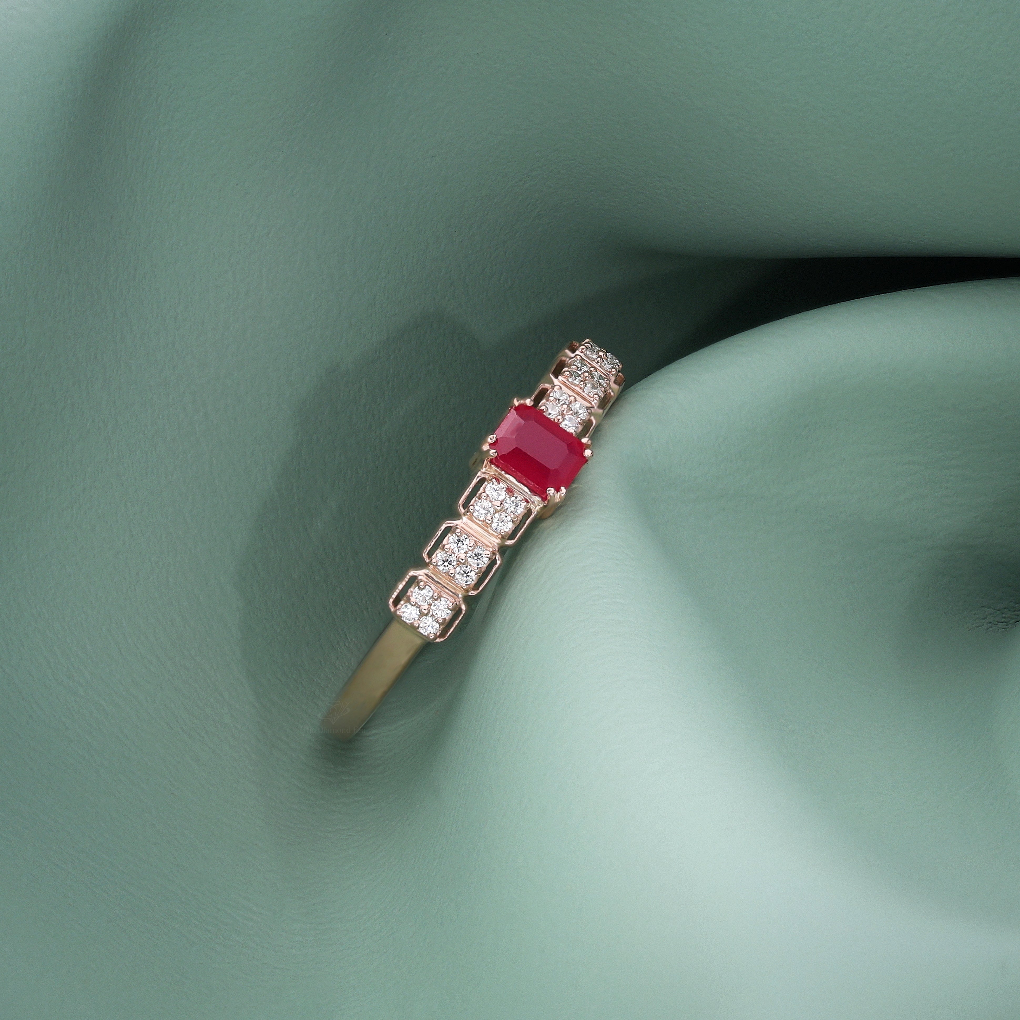 Emerald Echo Ring