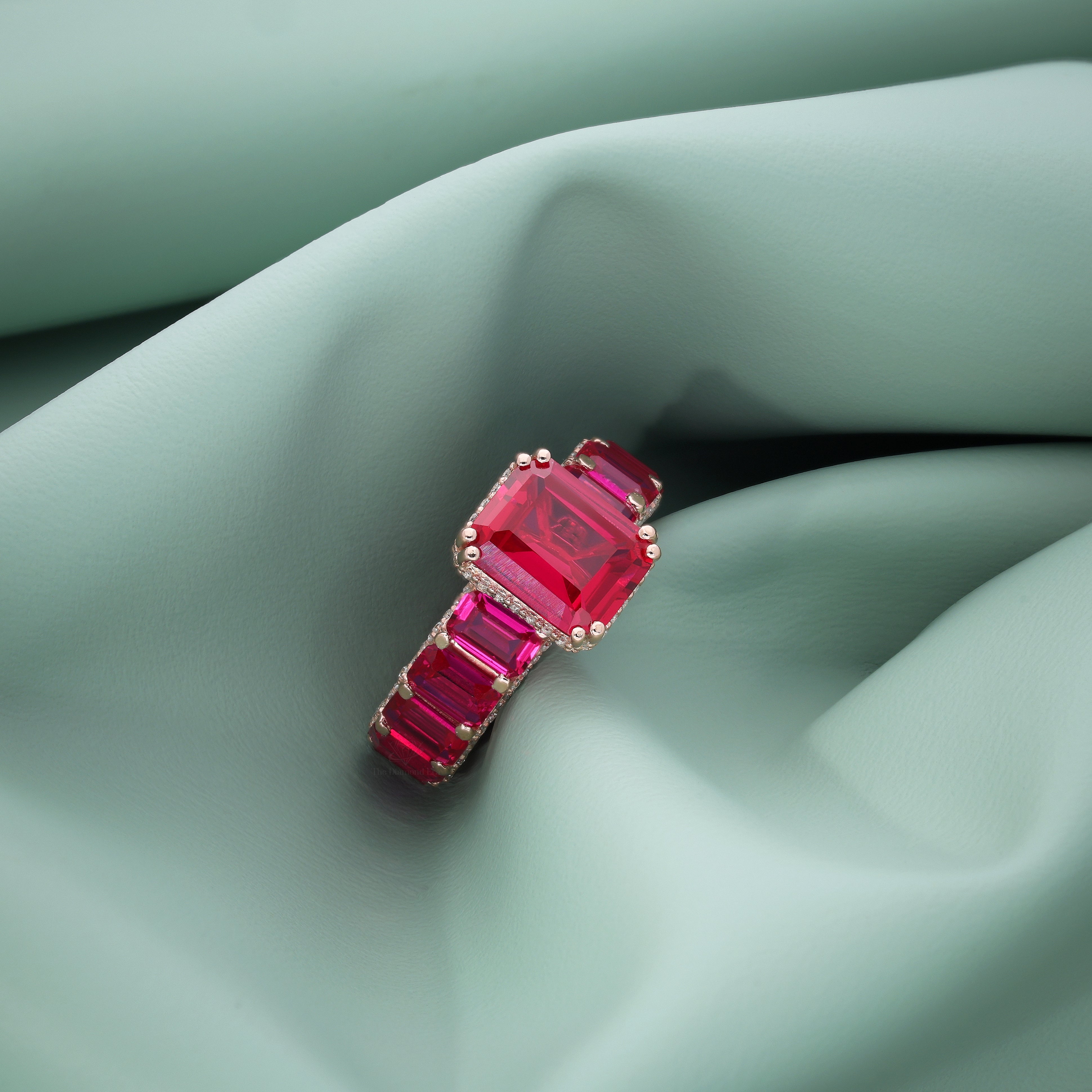 Emerald Blaze Ring